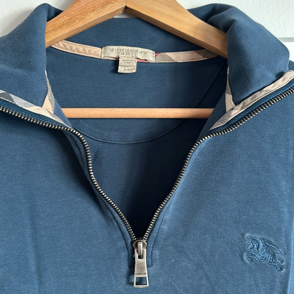 Men’s medium Burberry 1/2 zip pullover